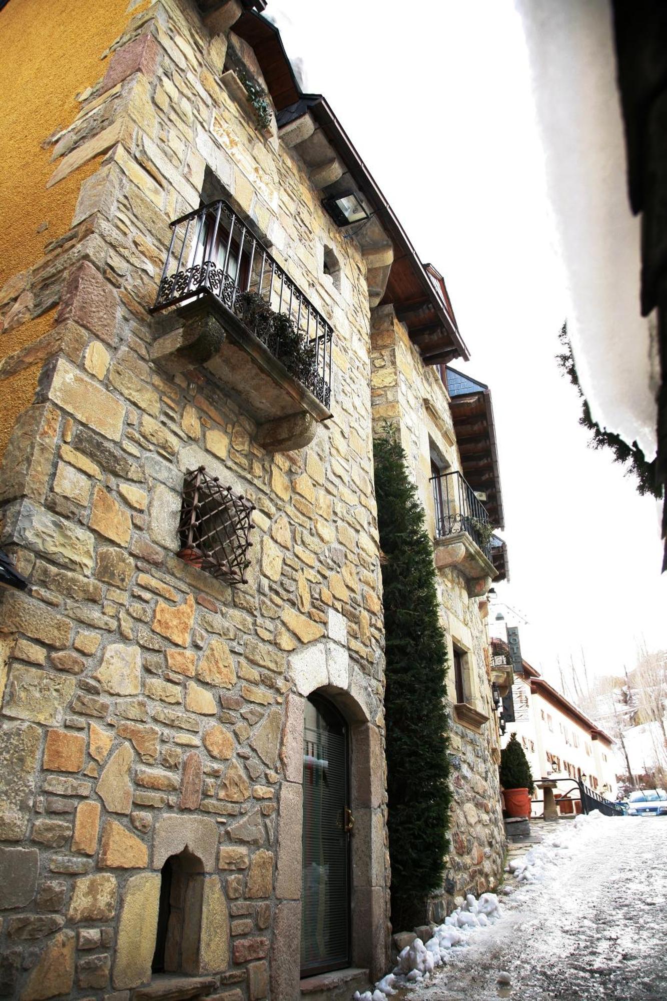 Hotel Almud Sallent de Gállego Exterior photo
