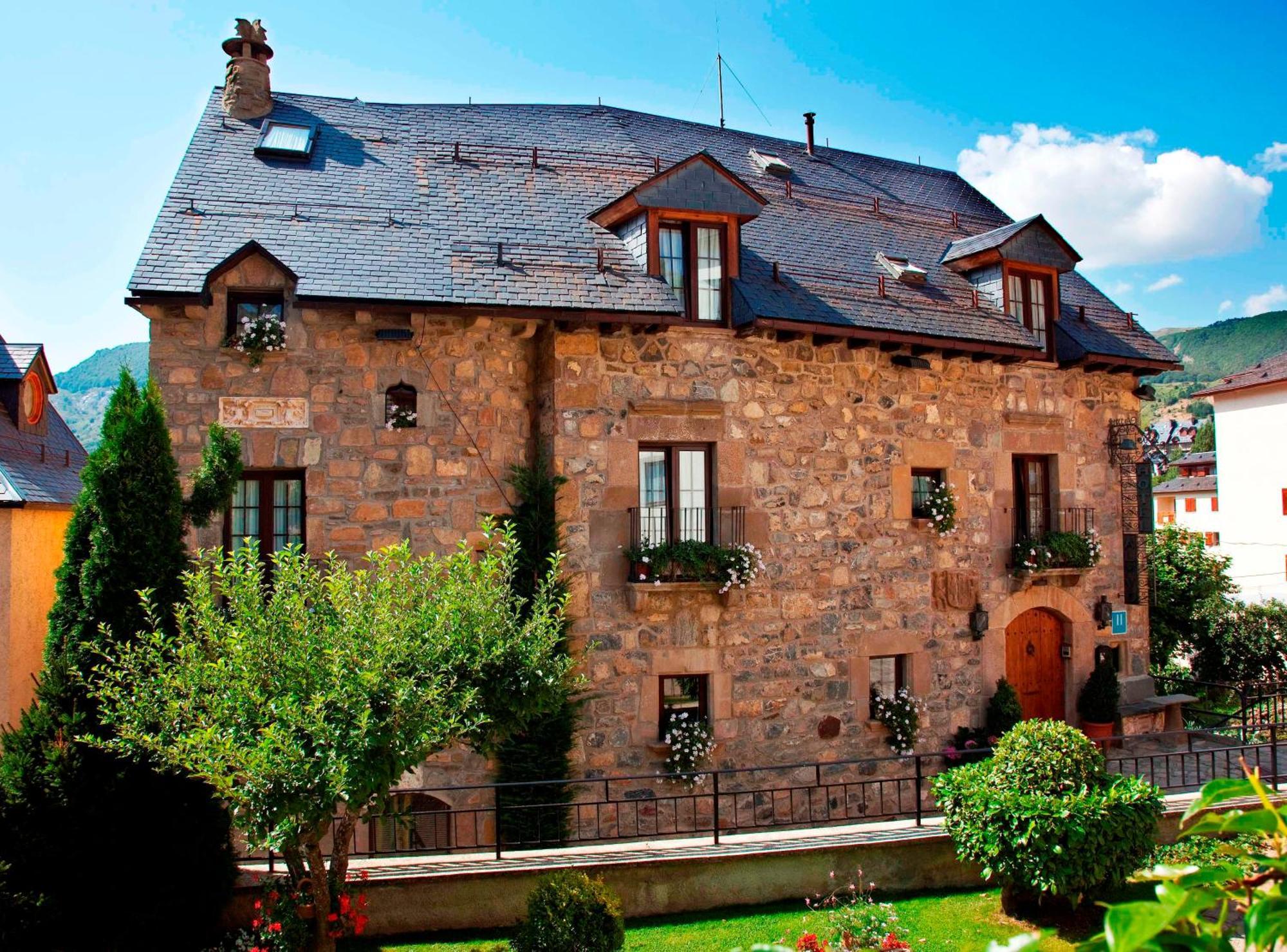Hotel Almud Sallent de Gállego Exterior photo